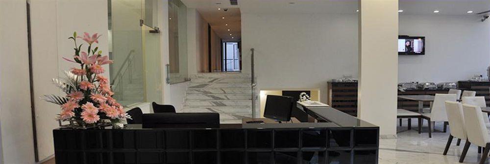 Fabhotel Prime Sage New Delhi Bagian luar foto