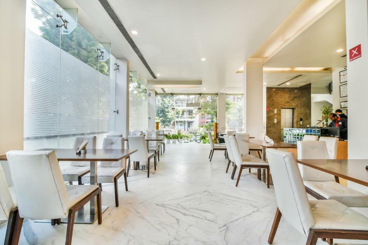 Fabhotel Prime Sage New Delhi Bagian luar foto